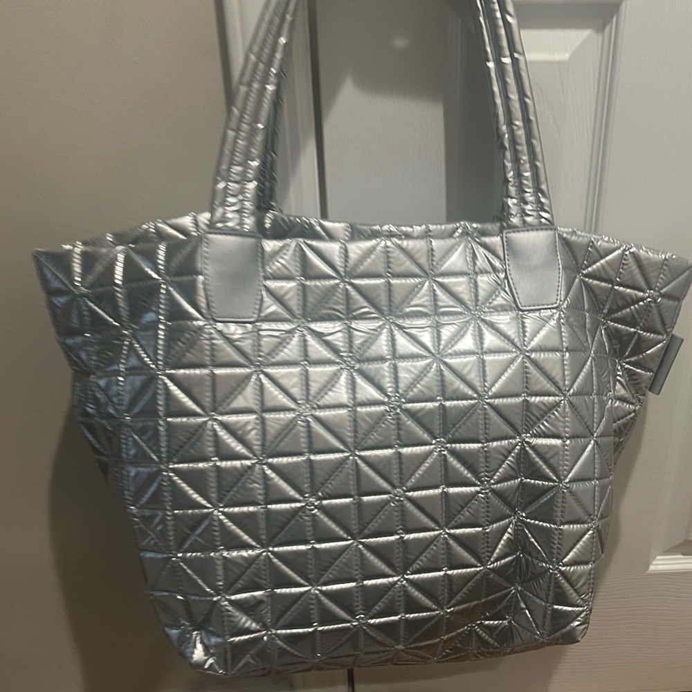 Vee Collective Medium Silver quilted tote bag with crossbody strap and pouch